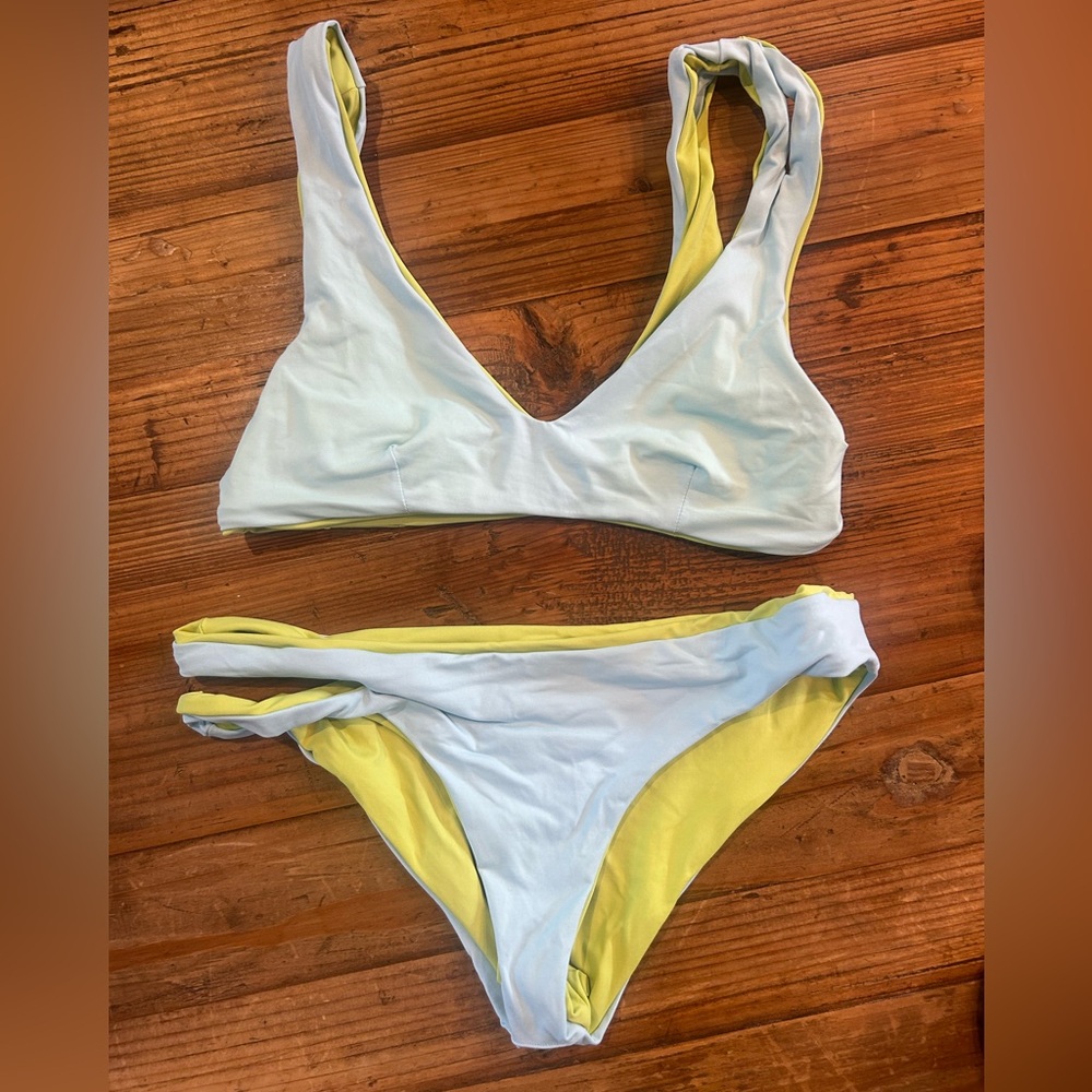 L Space One Wave Reversible Set in XS